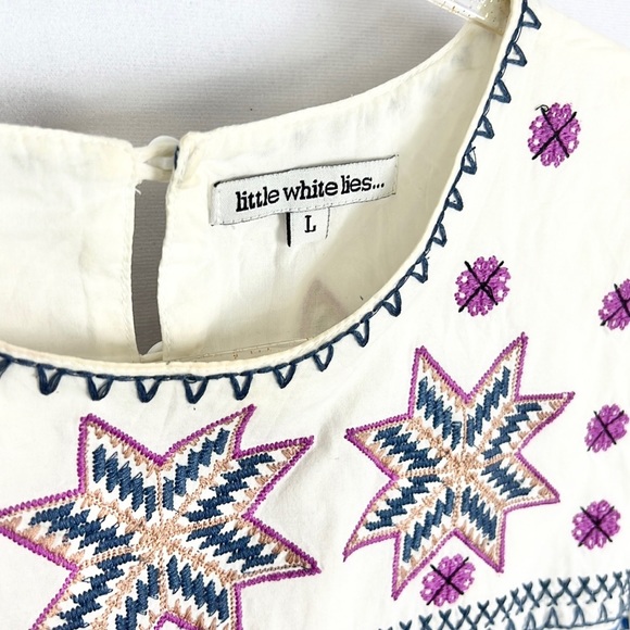 LITTLE WHITE LIES |🧵💗 Cornflower Blue Pink Boho Embroidered Stitch Shift Dress - Picture 8 of 16